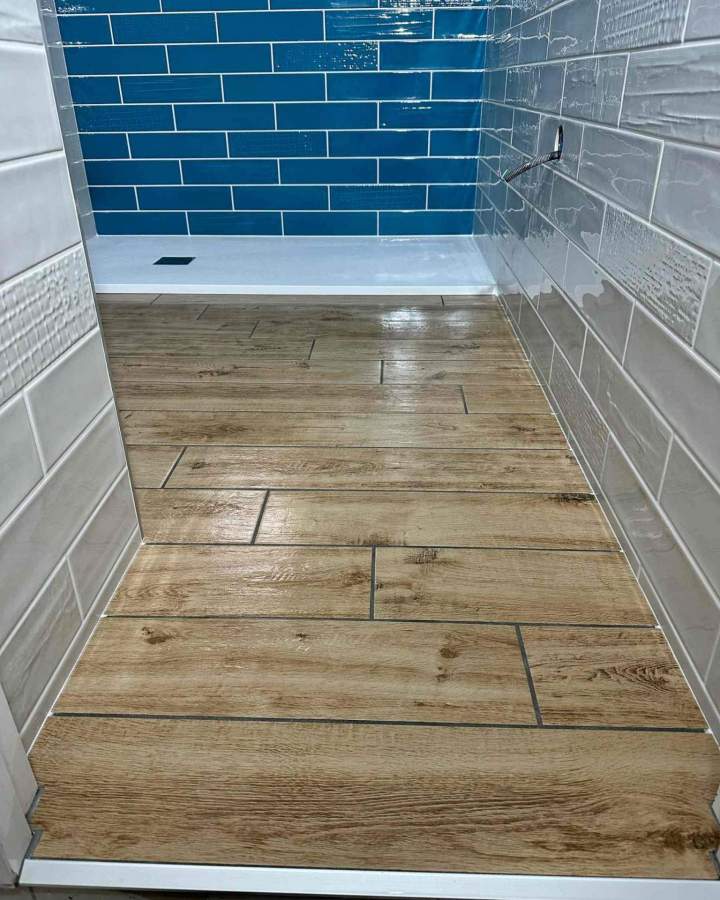 Pose de carrelage imitation parquet Pont-du-Château
