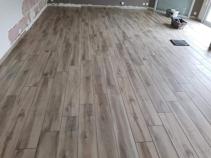 Pose de carrelage imitation parquet Pont-du-Château