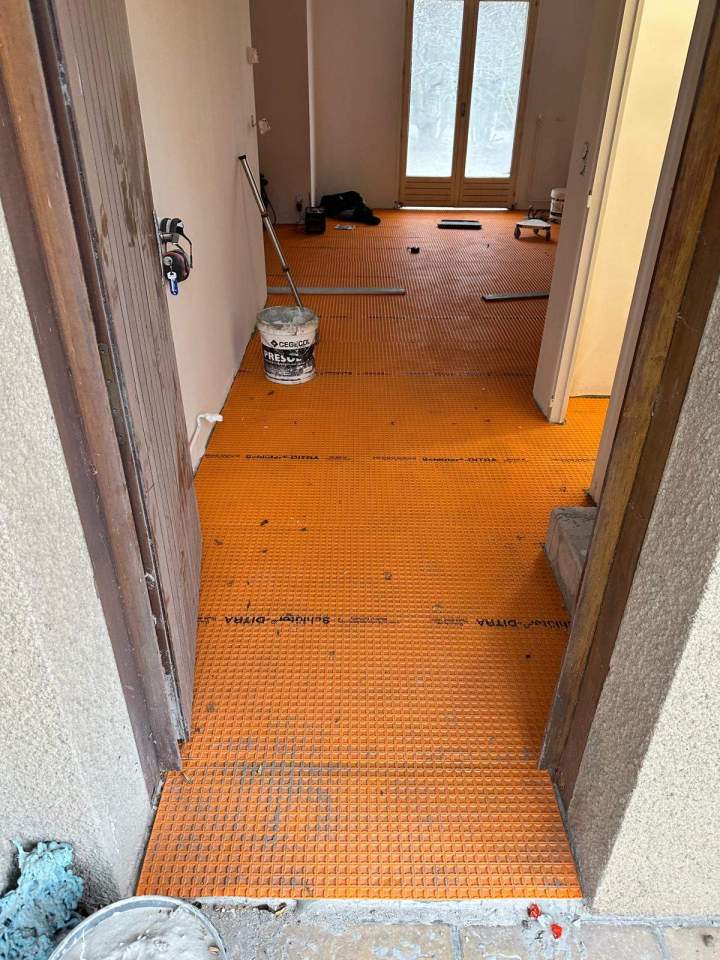 Pose de carrelage sur une terrasse Pont-du-Château