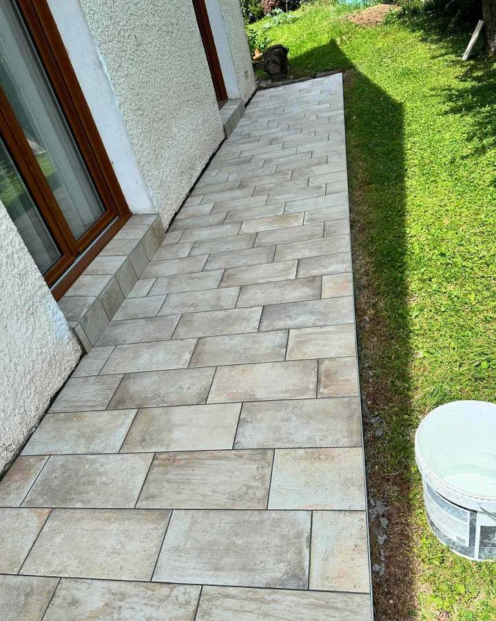 Création de bordure de maison en carrelage Pont-du-Château