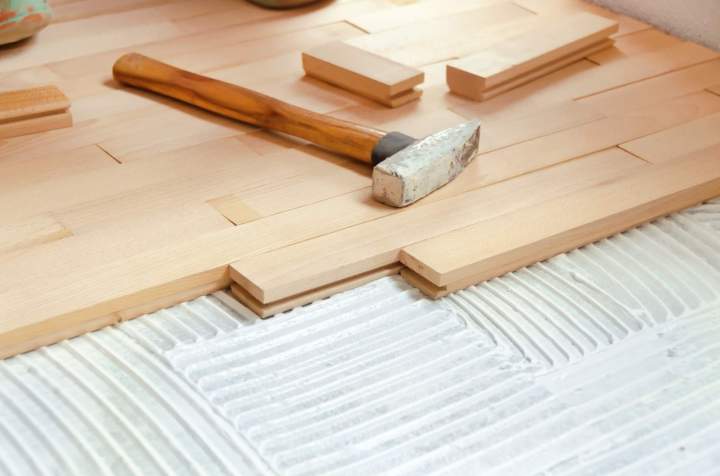 Quel revêtement choisir pour une rénovation de sol durable et esthétique ?